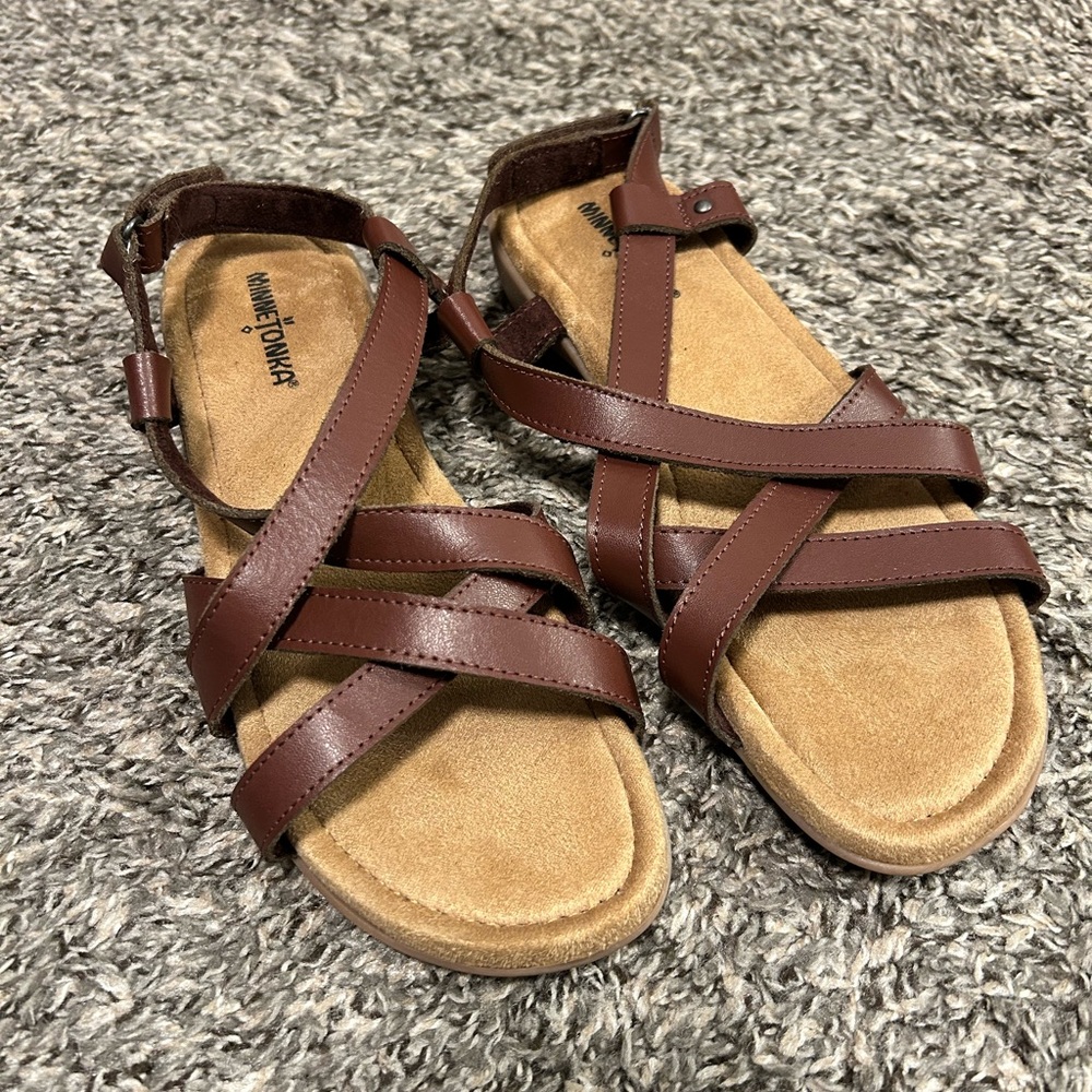 Minnetonka Brown Strappy Sandals